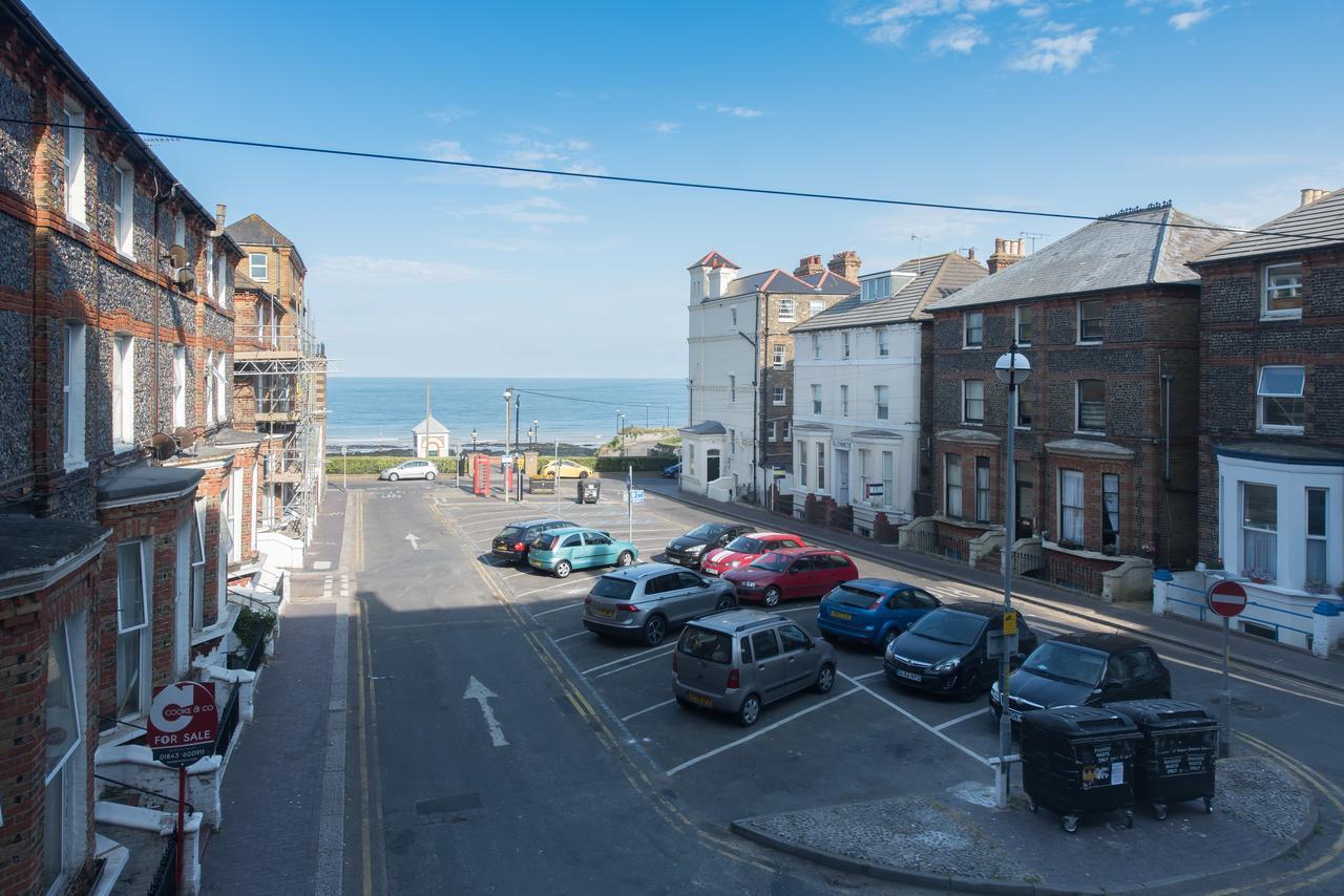 Fantastic Sea View, 1 Bed Sleeps 2 Apartman Broadstairs Kültér fotó