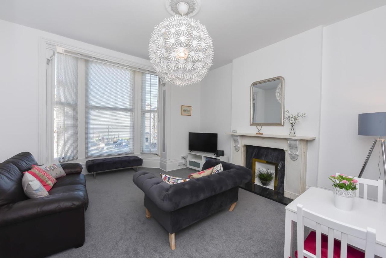 Fantastic Sea View, 1 Bed Sleeps 2 Apartman Broadstairs Kültér fotó