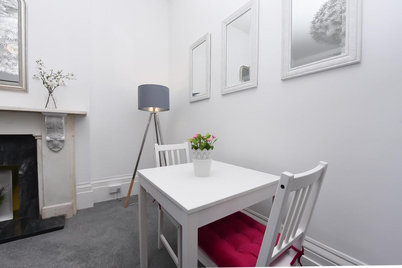 Fantastic Sea View, 1 Bed Sleeps 2 Apartman Broadstairs Kültér fotó